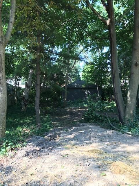 777 Fisher Road Grosse Pointe, MI 48230 - Photo 4 of 9 Gallery Image 4
