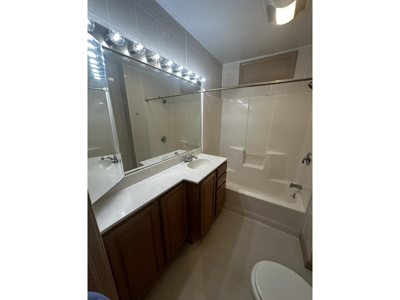 36 Blodgett Street Burlington, VT 05401 - Photo 30 of 40