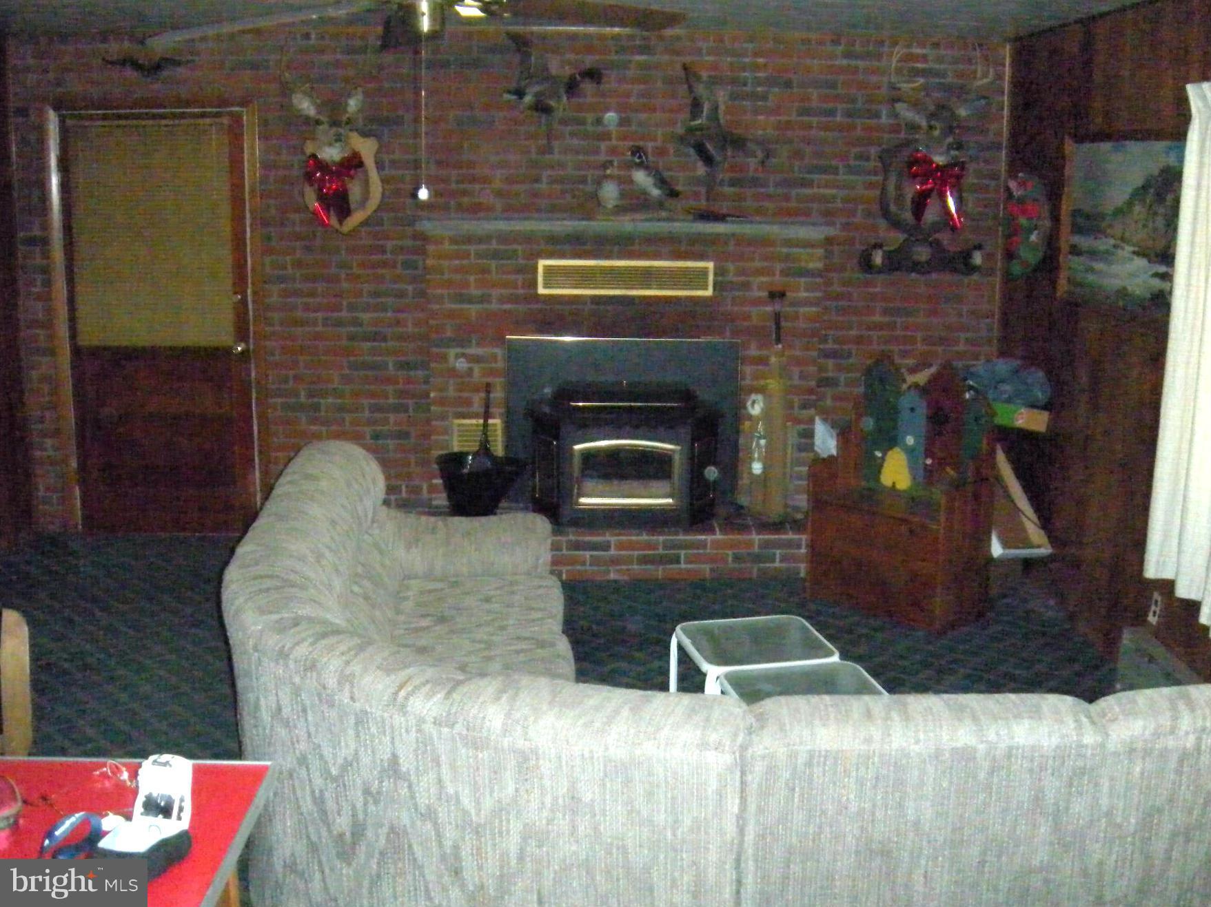 7414 Bay Front Road Baltimore, MD 21219 - Photo 13 of 29 Family Room