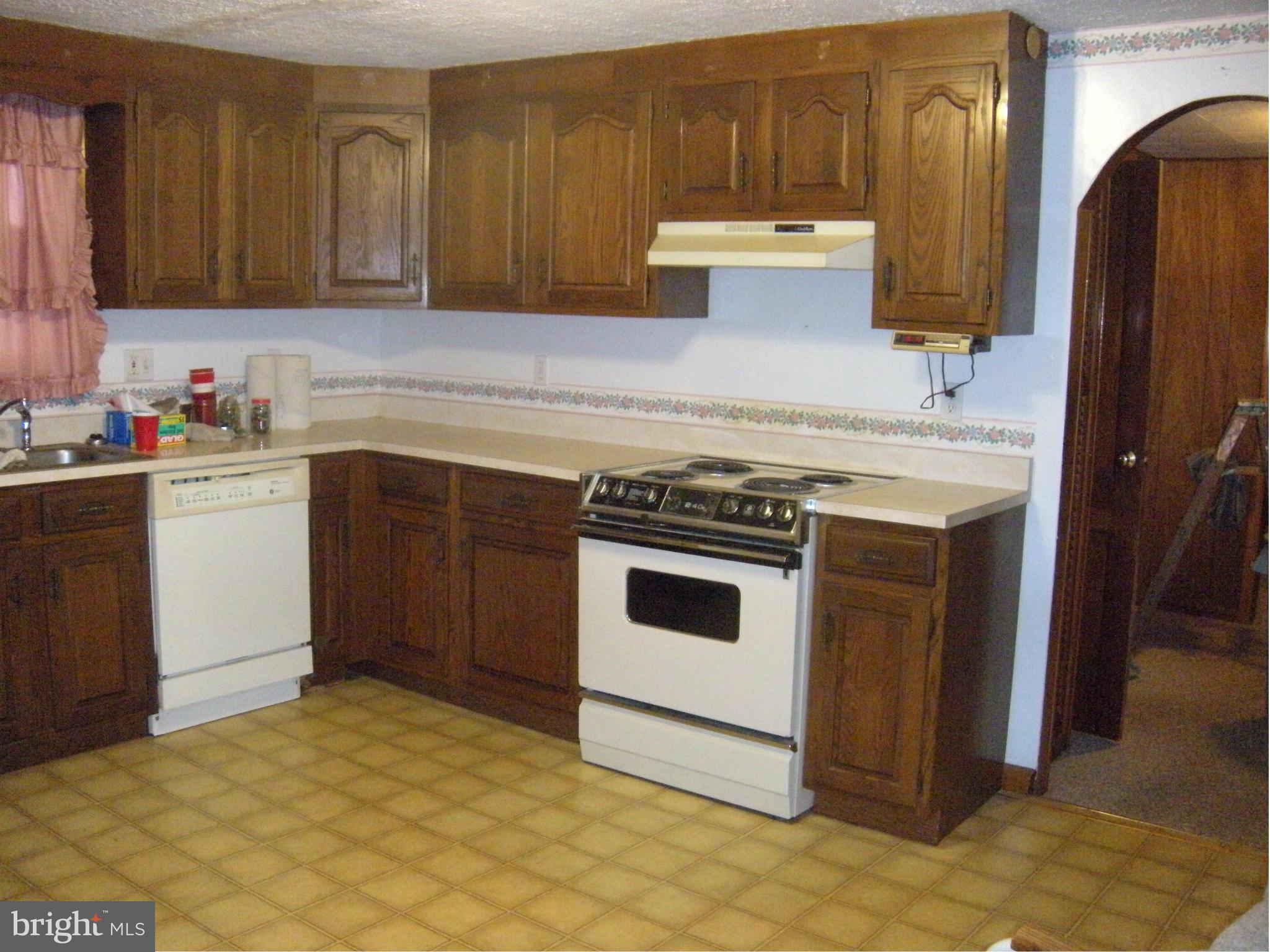 7414 Bay Front Road Baltimore, MD 21219 - Photo 20 of 29 Kitchen