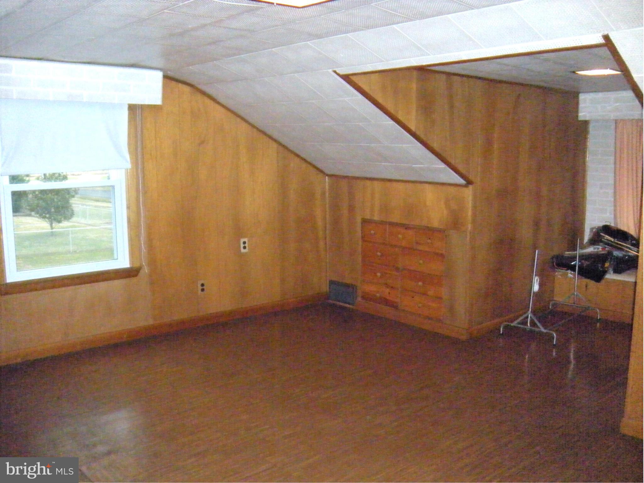 7414 Bay Front Road Baltimore, MD 21219 - Photo 28 of 29 Bedroom