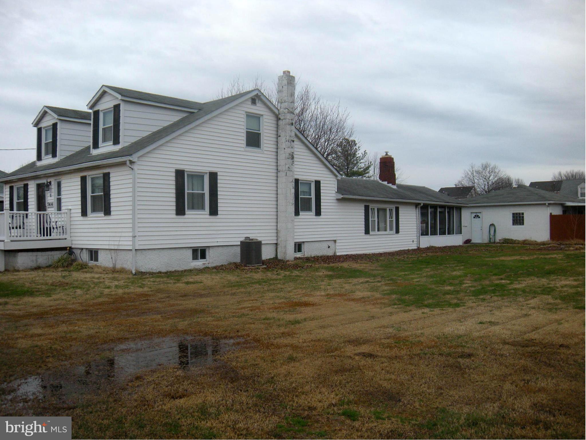 7414 Bay Front Road Baltimore, MD 21219 - Photo 4 of 29 Exterior (General)