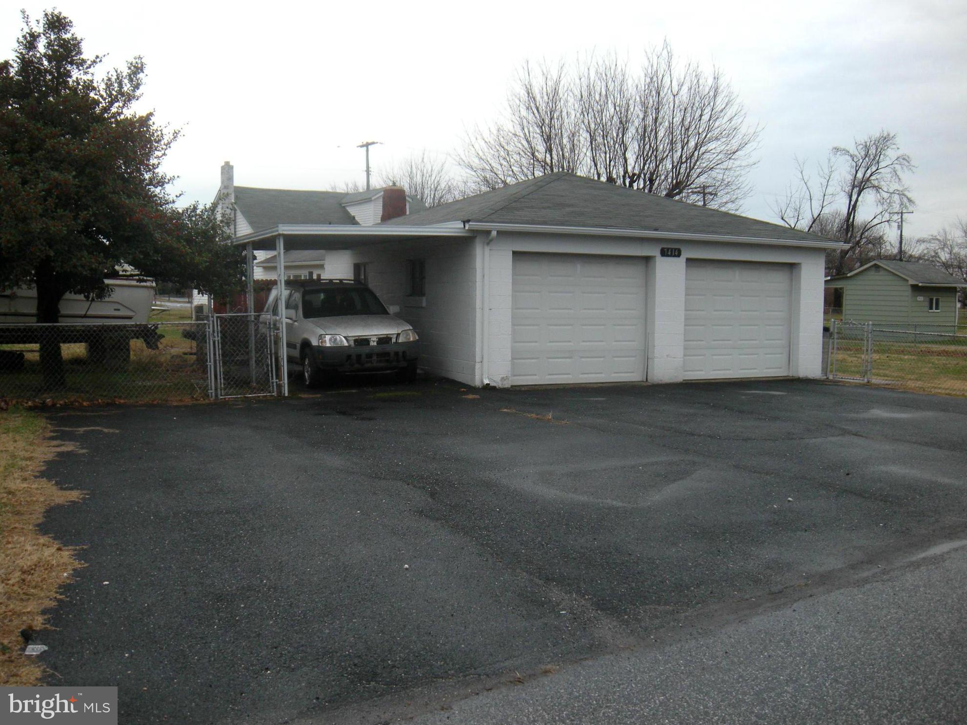 7414 Bay Front Road Baltimore, MD 21219 - Photo 8 of 29 Exterior (Rear)