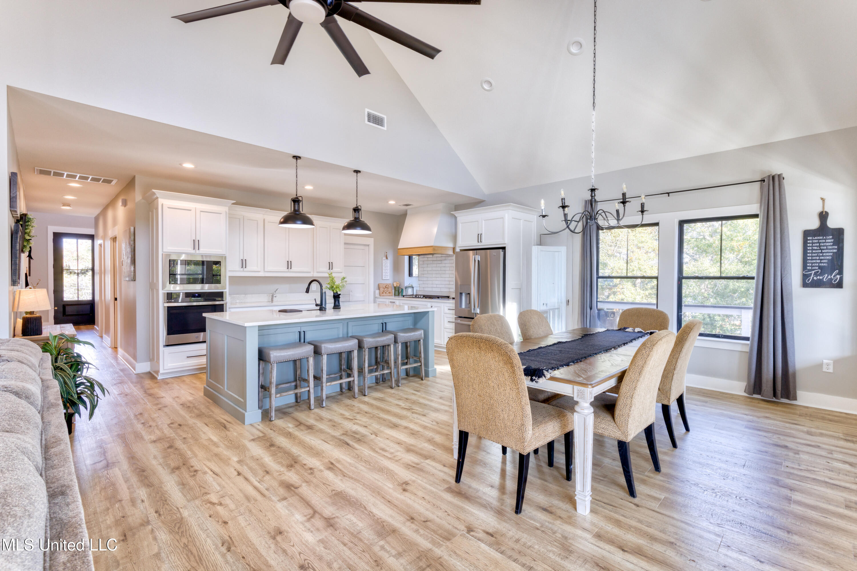 4441 Audubon Trail Biloxi, MS 39532 - Photo 5 of 43 4441AudubonTrail-26