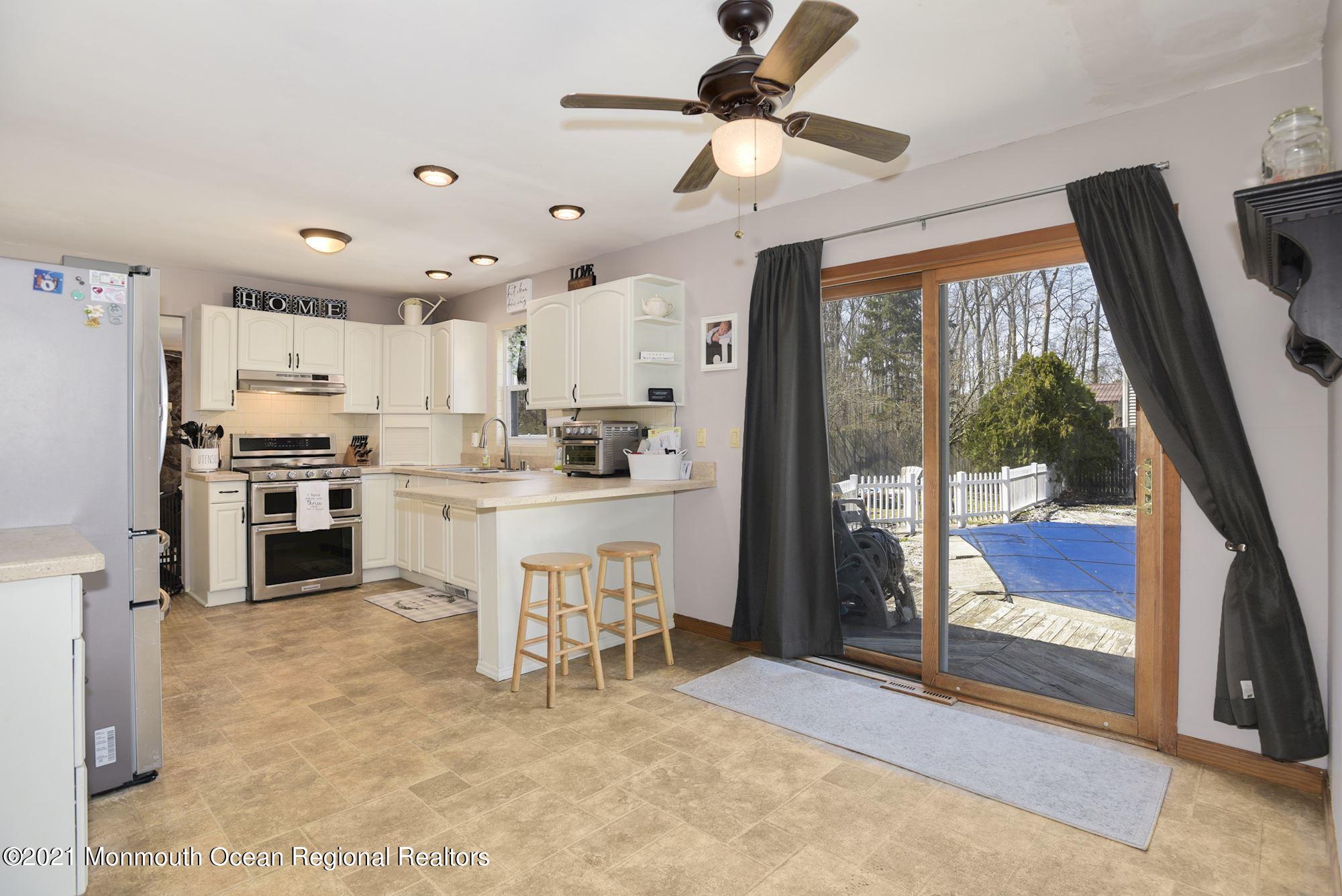 166 Hawkin Road New Egypt, NJ 08533 - Photo 18 of 37 Eat-In Kitchen