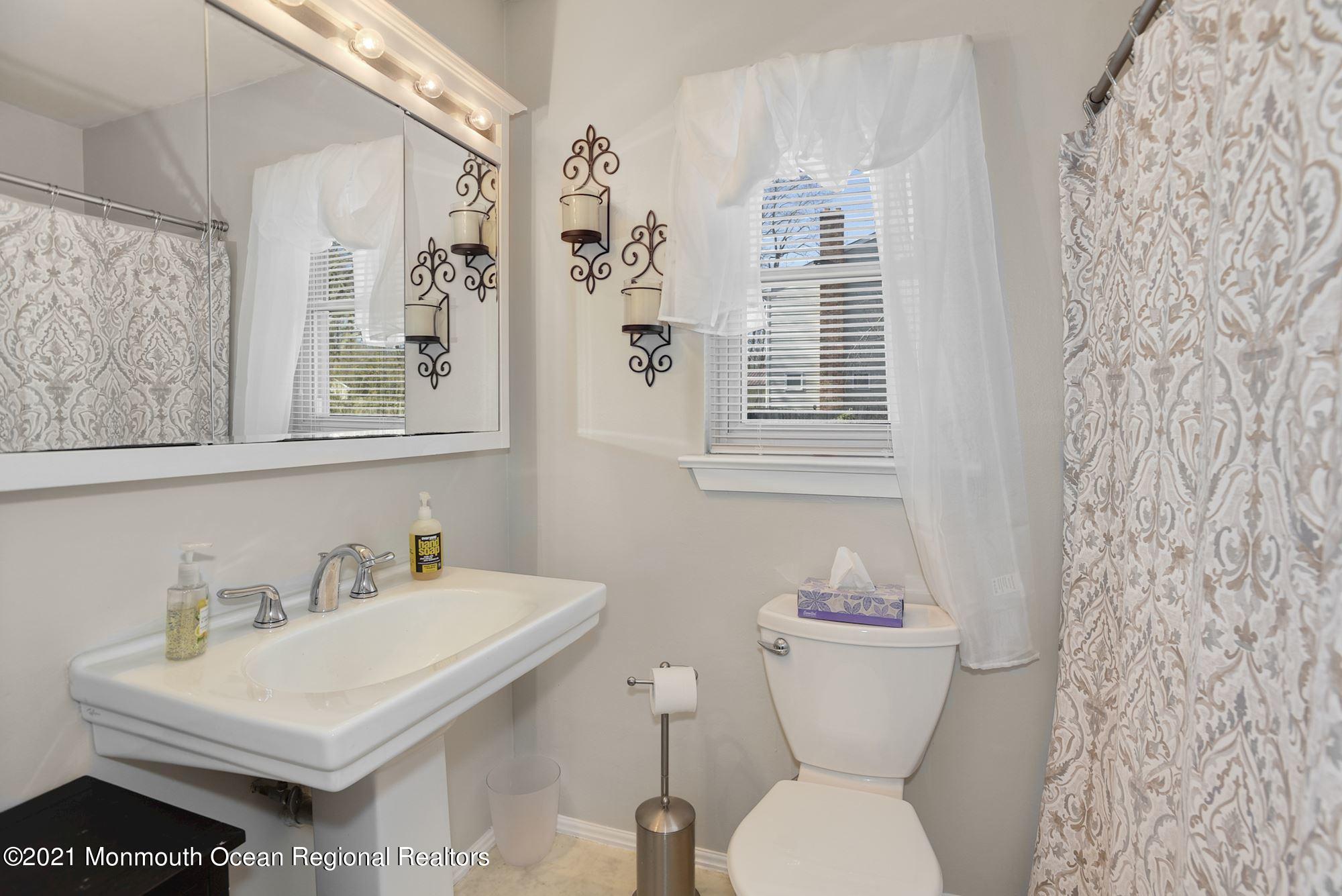 166 Hawkin Road New Egypt, NJ 08533 - Photo 28 of 37 1st Flr. Bath