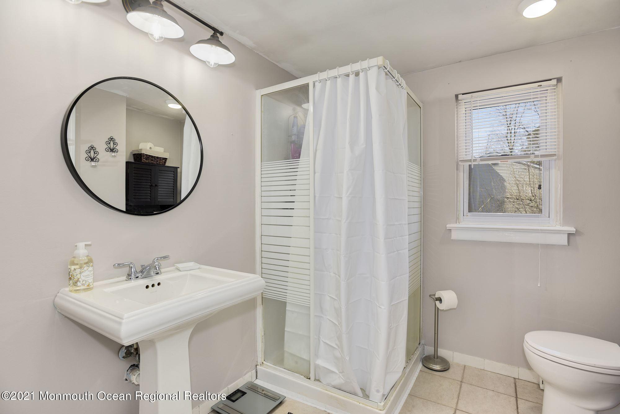 166 Hawkin Road New Egypt, NJ 08533 - Photo 29 of 37 2nd Flr. Bath