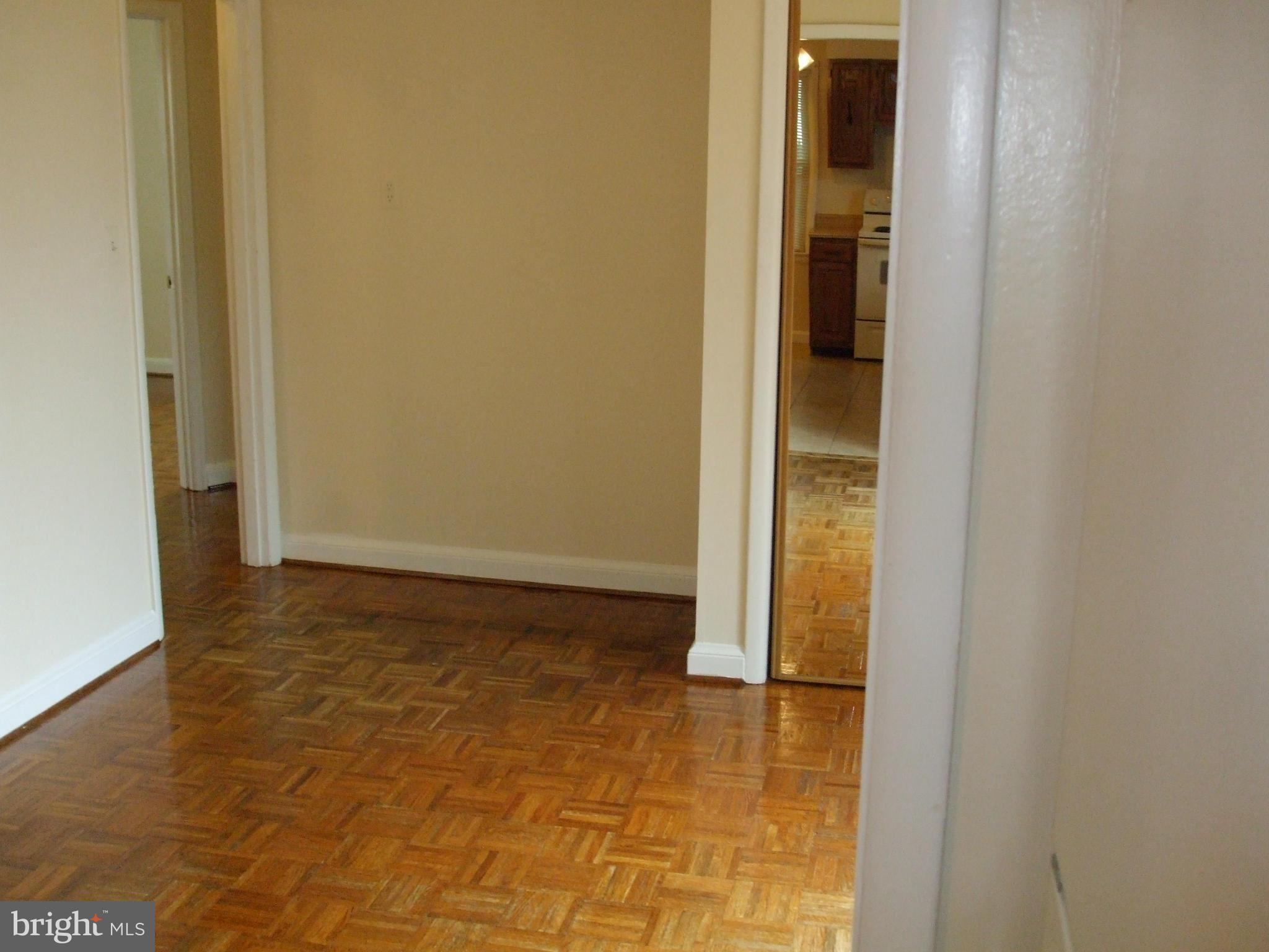 5506 Decatur Street Hyattsville, MD 20781 - Photo 3 of 14 Interior (General)