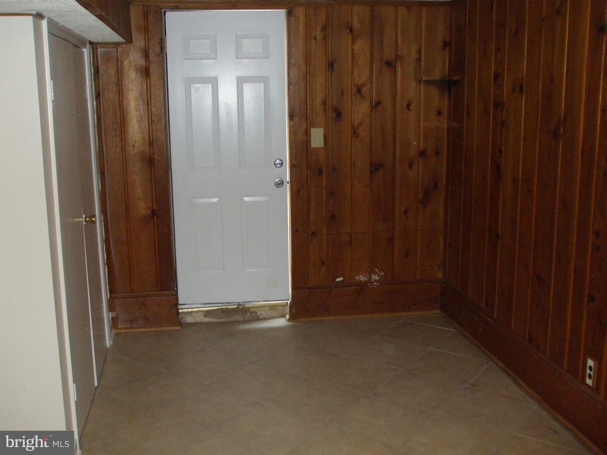 5506 Decatur Street Hyattsville, MD 20781 - Photo 8 of 14 Basement Bedroom