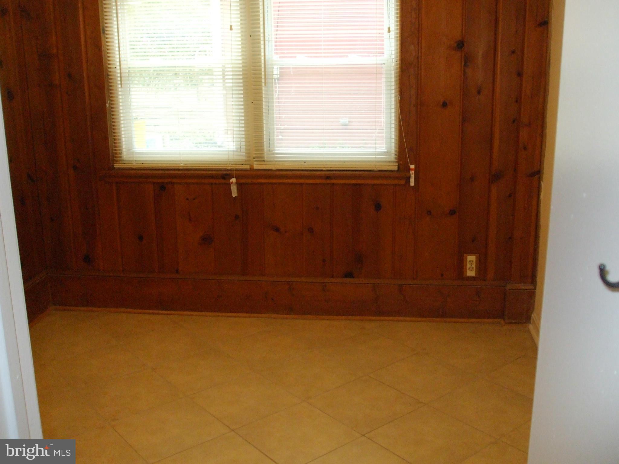 5506 Decatur Street Hyattsville, MD 20781 - Photo 10 of 14 Basement Bedroom
