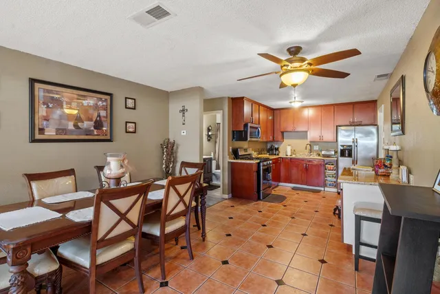 $360,000 | 209 Carmillita Way, Modesto, CA 95354