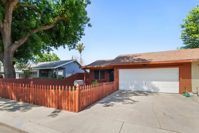$360,000 | 209 Carmillita Way, Modesto, CA 95354