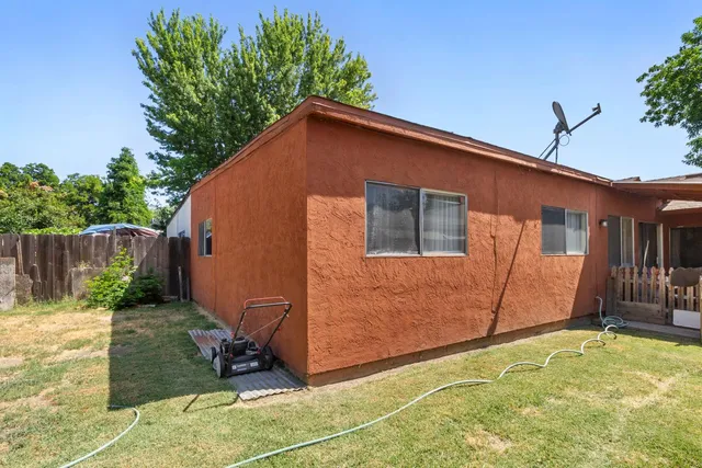 $360,000 | 209 Carmillita Way, Modesto, CA 95354