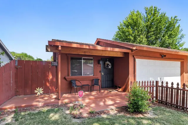 $360,000 | 209 Carmillita Way, Modesto, CA 95354