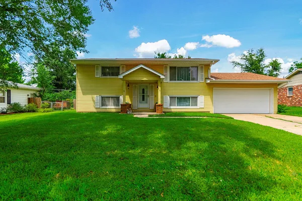 $275,000 | 818 Oak Lawn Drive, Columbia, MO 65203