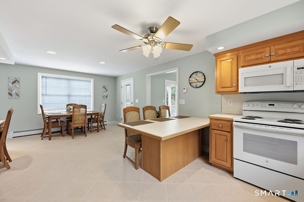 28 Tennyson Road East Hampton, CT 06424 - Photo 9 of 33 Gallery Image 9