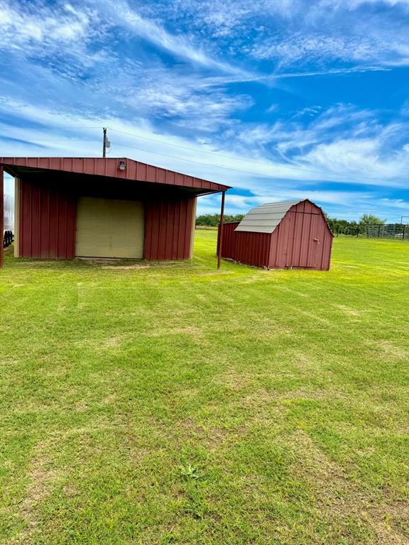 826 Gilliland Road Springtown, TX 76082 - Photo 14 of 27