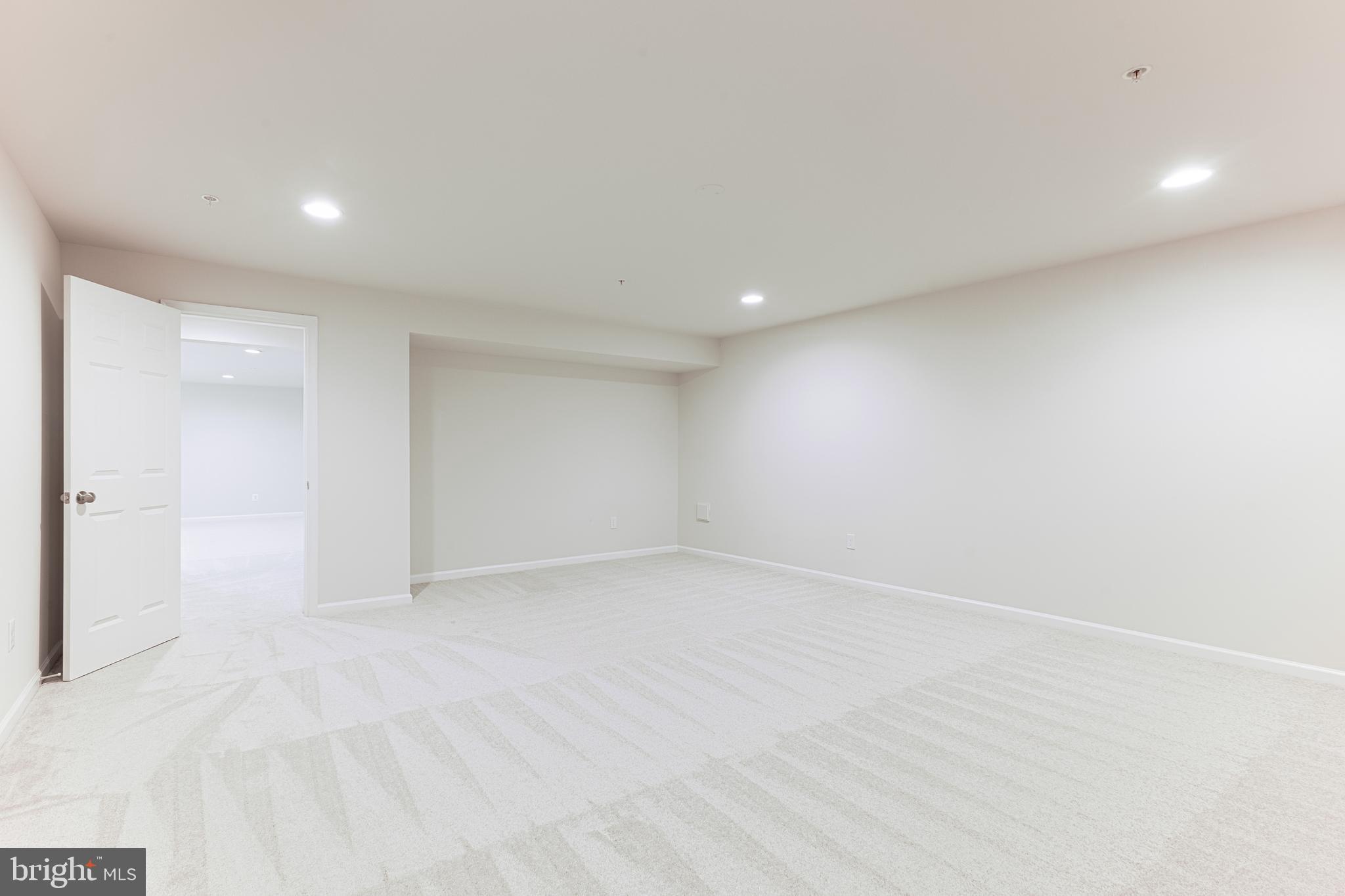 18258 Thunderbolt Road Dumfries, VA 22026 - Photo 32 of 38