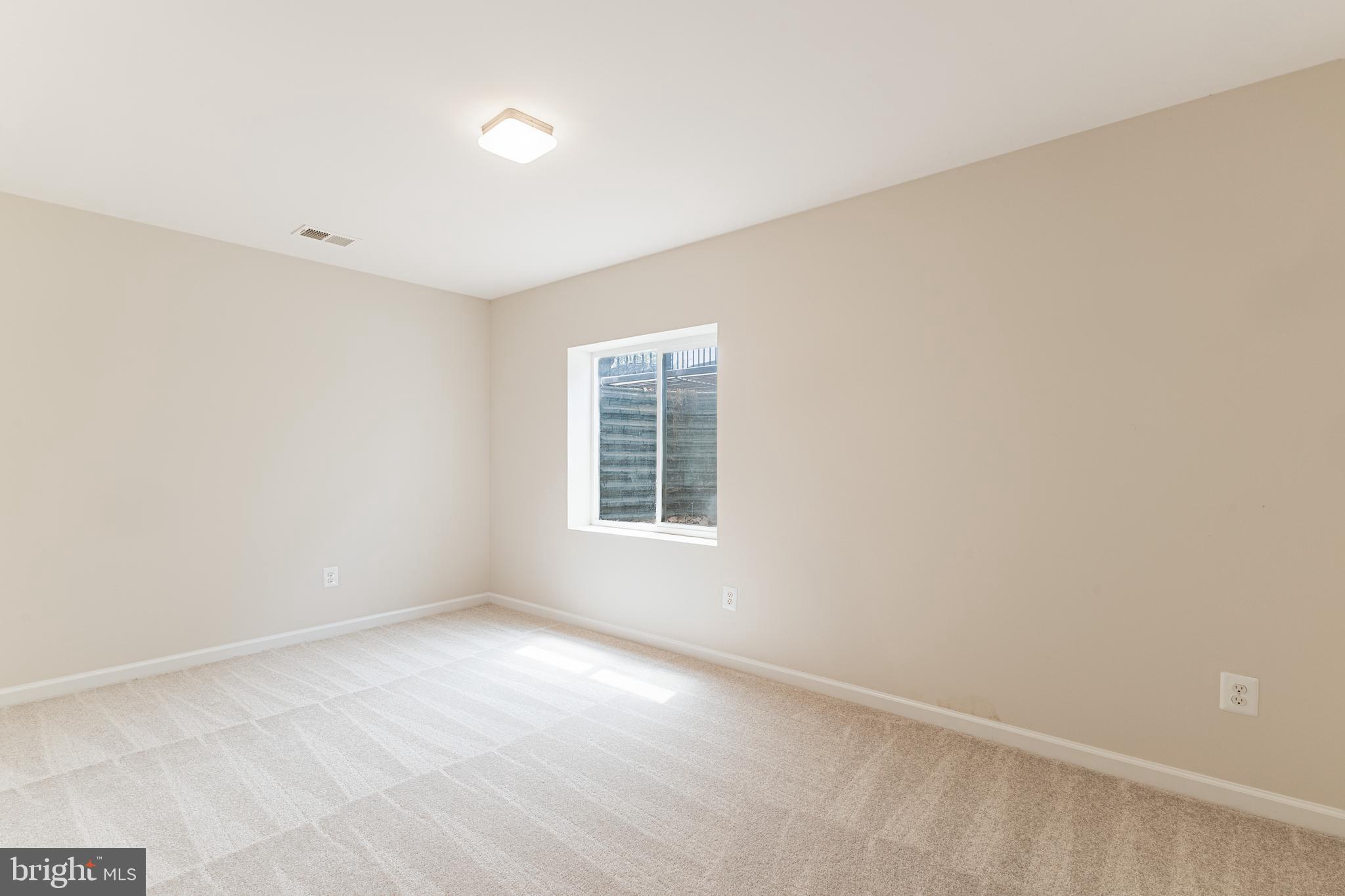 18258 Thunderbolt Road Dumfries, VA 22026 - Photo 36 of 38