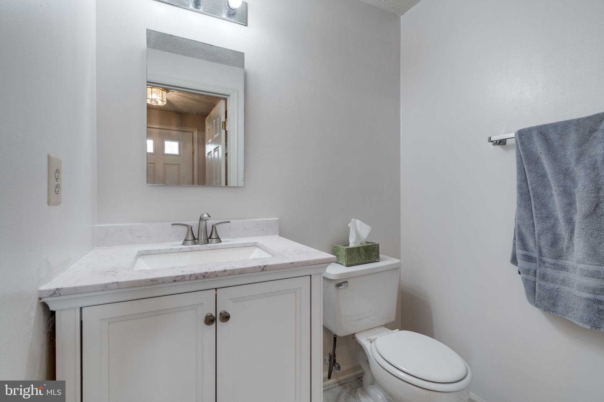 7548 Aspenpark Road Lorton, VA 22079 - Photo 7 of 20 Updated Powder room