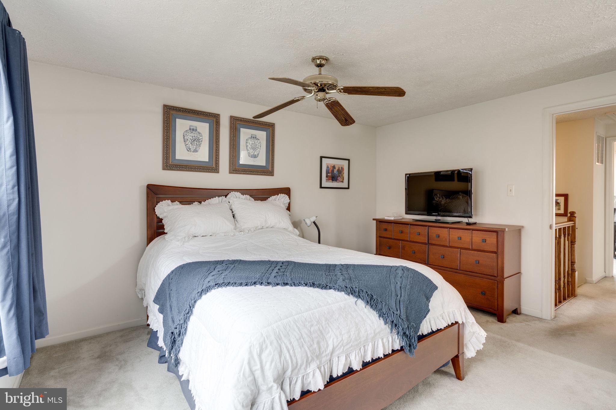 7548 Aspenpark Road Lorton, VA 22079 - Photo 8 of 20 Spacious Master bedroom with Privacy