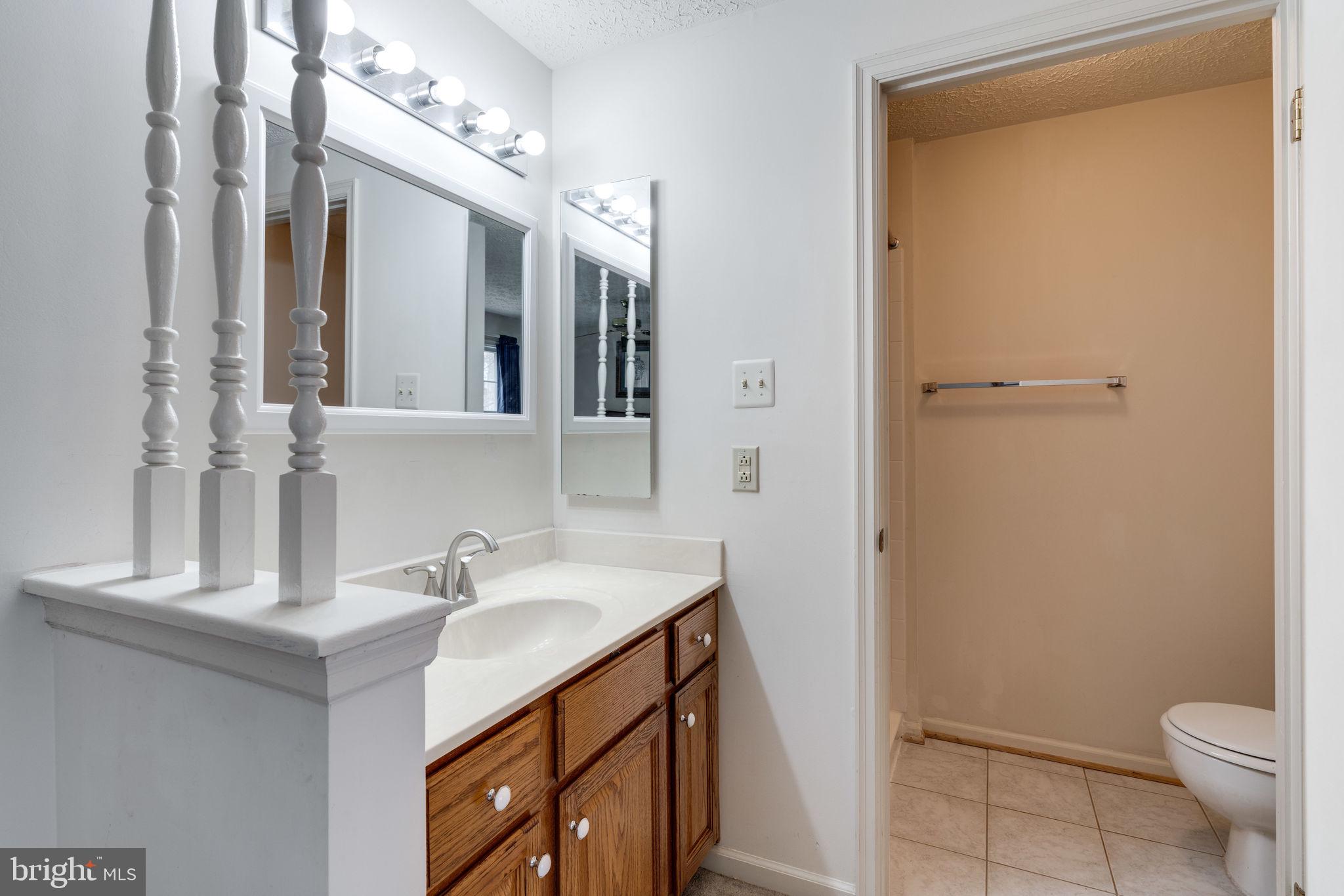 7548 Aspenpark Road Lorton, VA 22079 - Photo 10 of 20 Separate Master bath