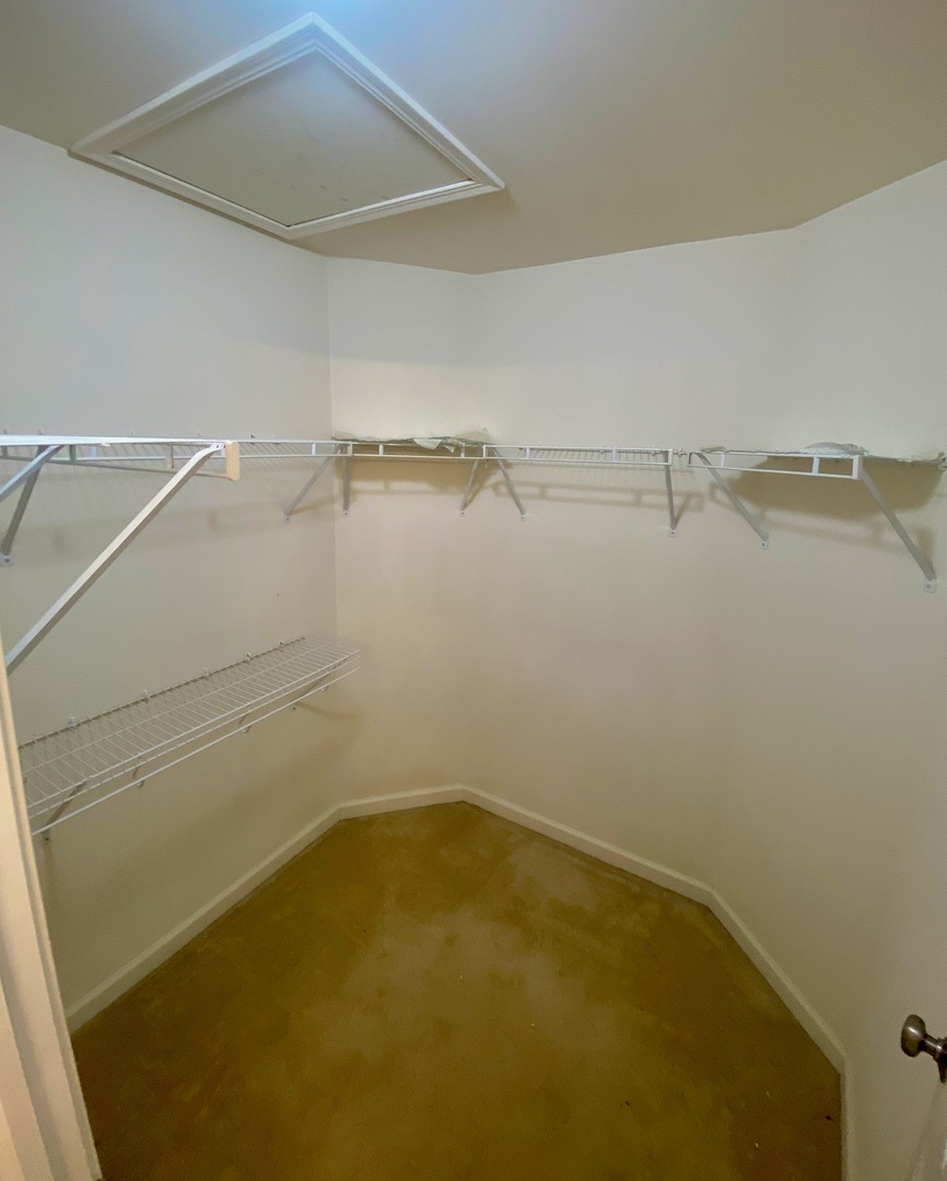1404 Draper Road, Unit 242 McHenry, IL 60050 - Photo 8 of 14 Gallery Image 8