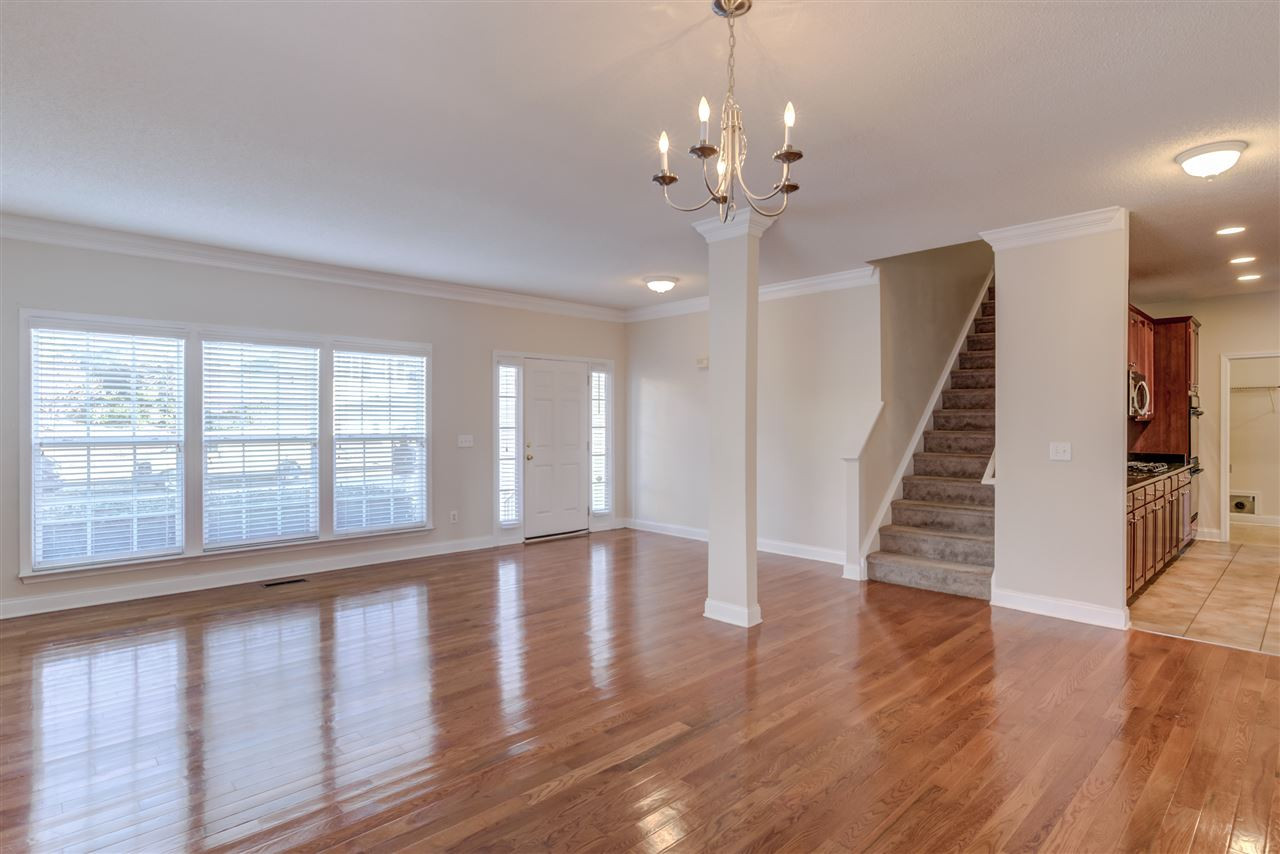 517 Thistlegate Trail Raleigh, NC 27610 - Photo 3 of 30 Living Room