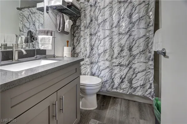 $2,000 | Undisclosed Address, Las Vegas, NV 89103