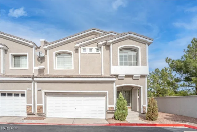 $2,350 | 2412 Energized Court, Henderson, NV 89052