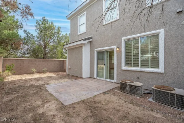 $2,350 | 2412 Energized Court, Henderson, NV 89052