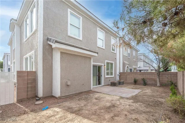 $2,350 | 2412 Energized Court, Henderson, NV 89052