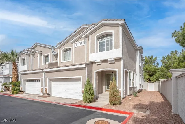 $2,350 | 2412 Energized Court, Henderson, NV 89052