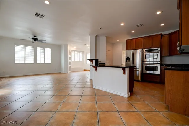 $2,350 | 2412 Energized Court, Henderson, NV 89052