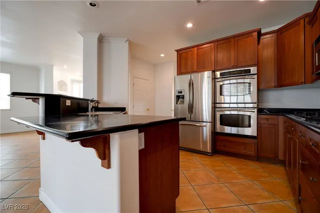 $2,350 | 2412 Energized Court, Henderson, NV 89052