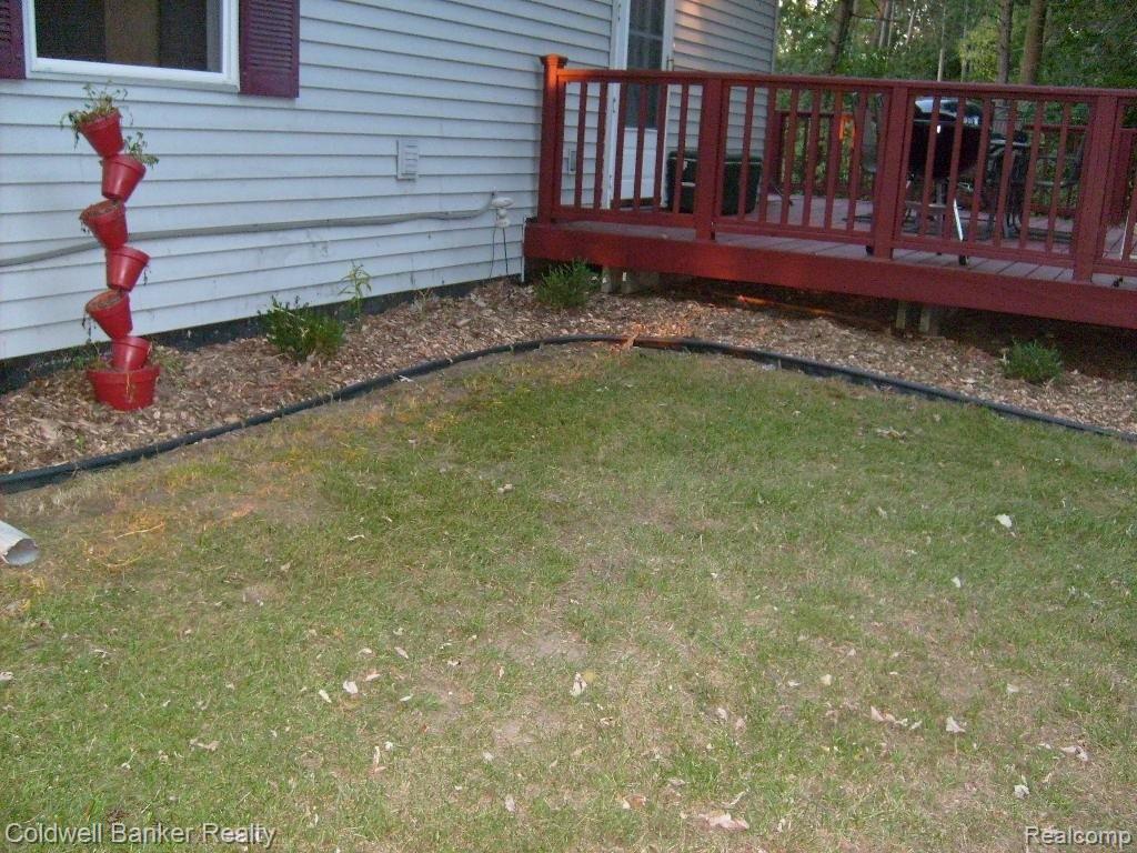 24980 23 Mile Road Macomb, MI 48042 - Photo 30 of 37 rear of house/deck