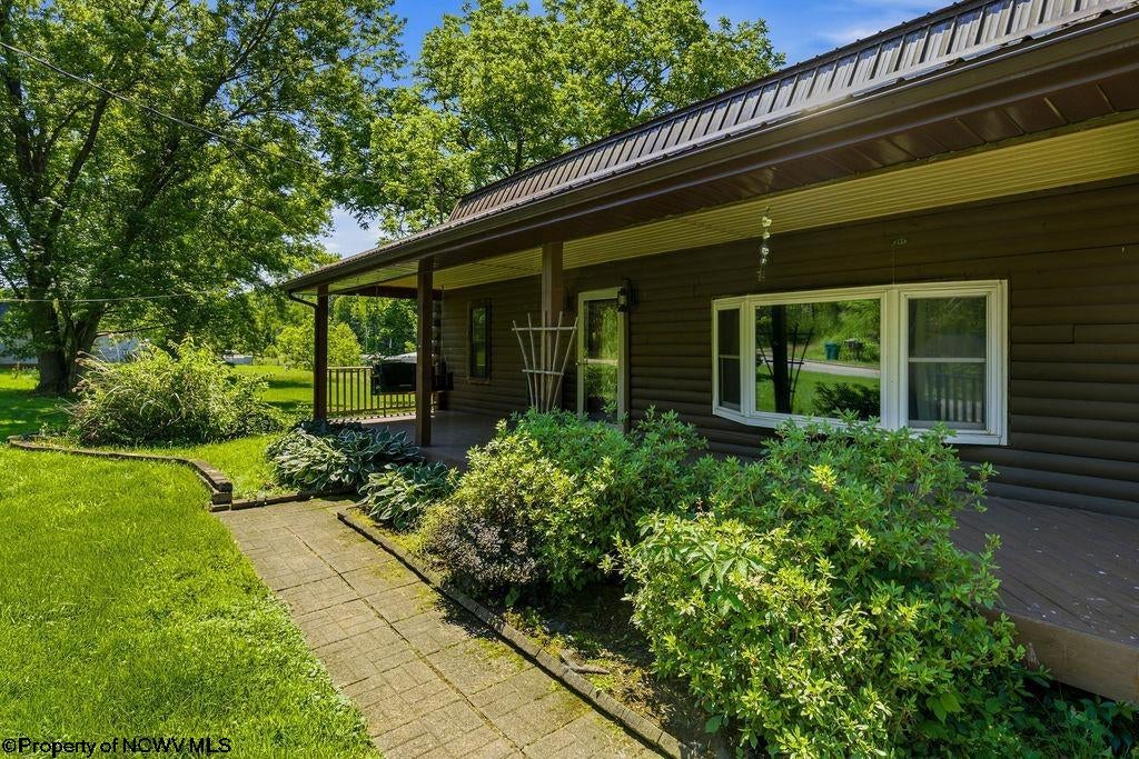 6002 Greenbrier Road Salem, WV 26426 - Photo 4 of 49 Gallery Image 4