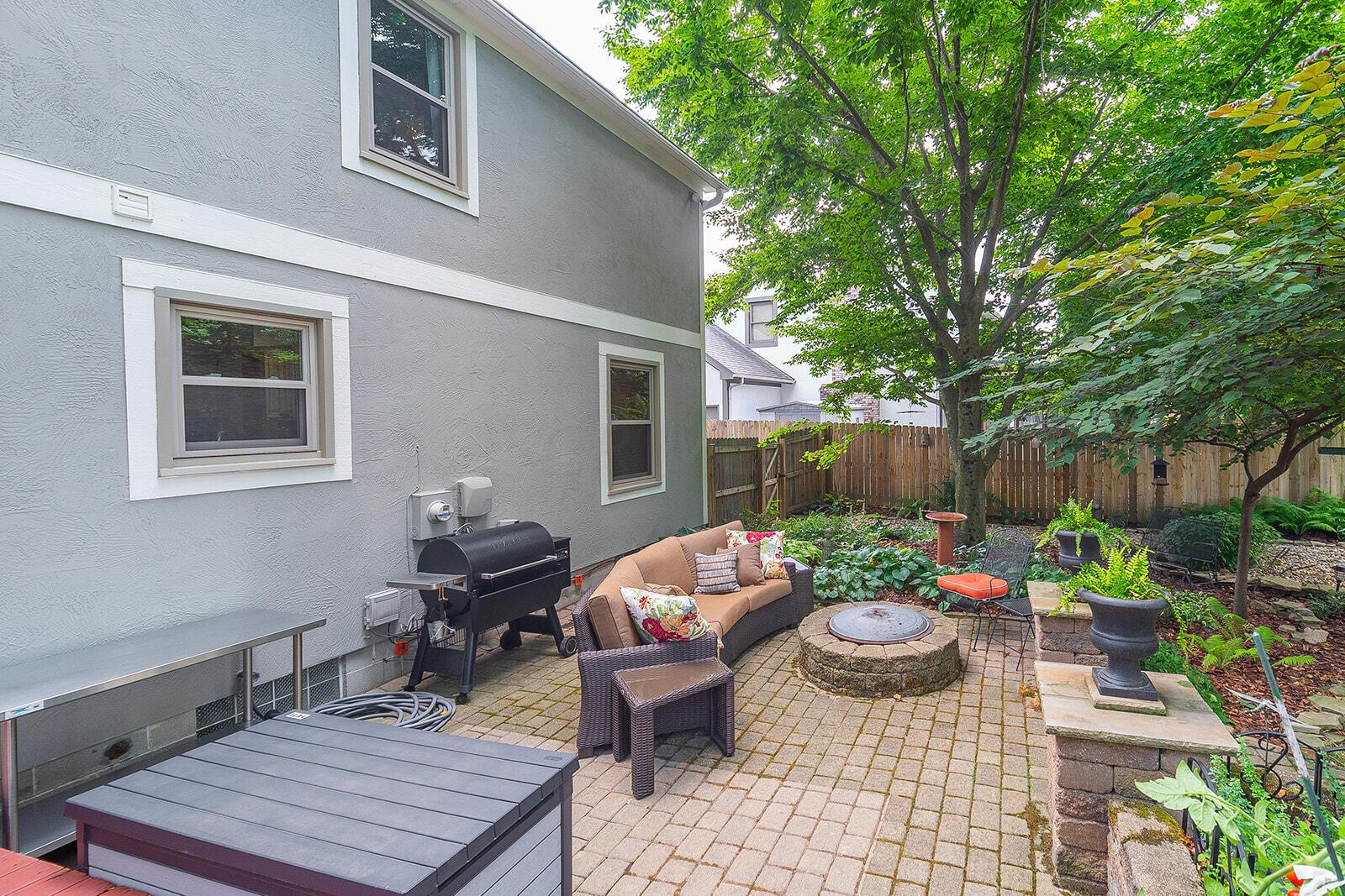 971 Riva Ridge Boulevard Columbus, OH 43230 - Photo 7 of 58 Paver Patio