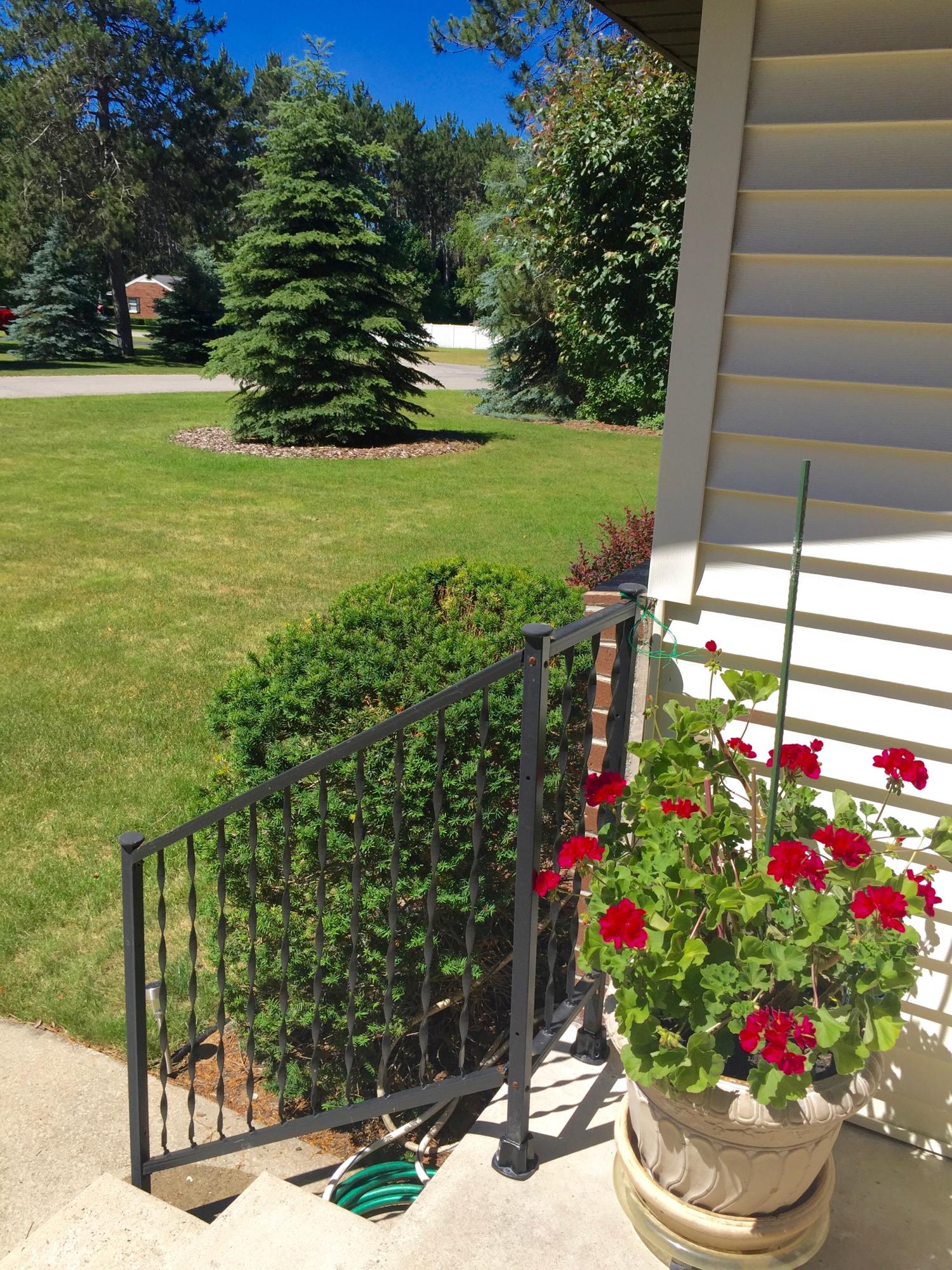 172 North Estates Road Gaylord, MI 49735 - Photo 5 of 60 Gallery Image 5