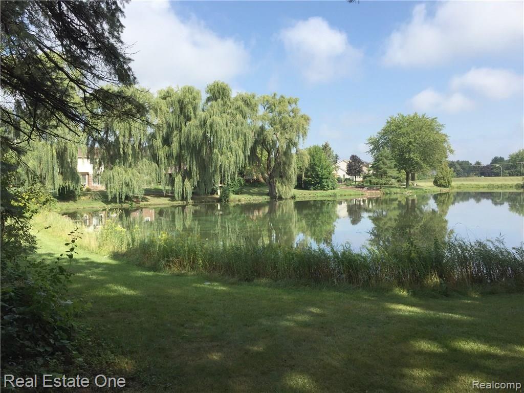 22032 Meridian Lane Novi, MI 48375 - Photo 25 of 33