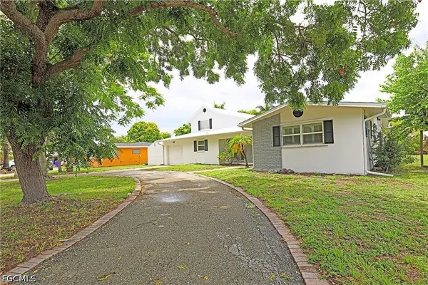 $3,499 | 1353 Stadler Drive, Fort Myers, FL 33901