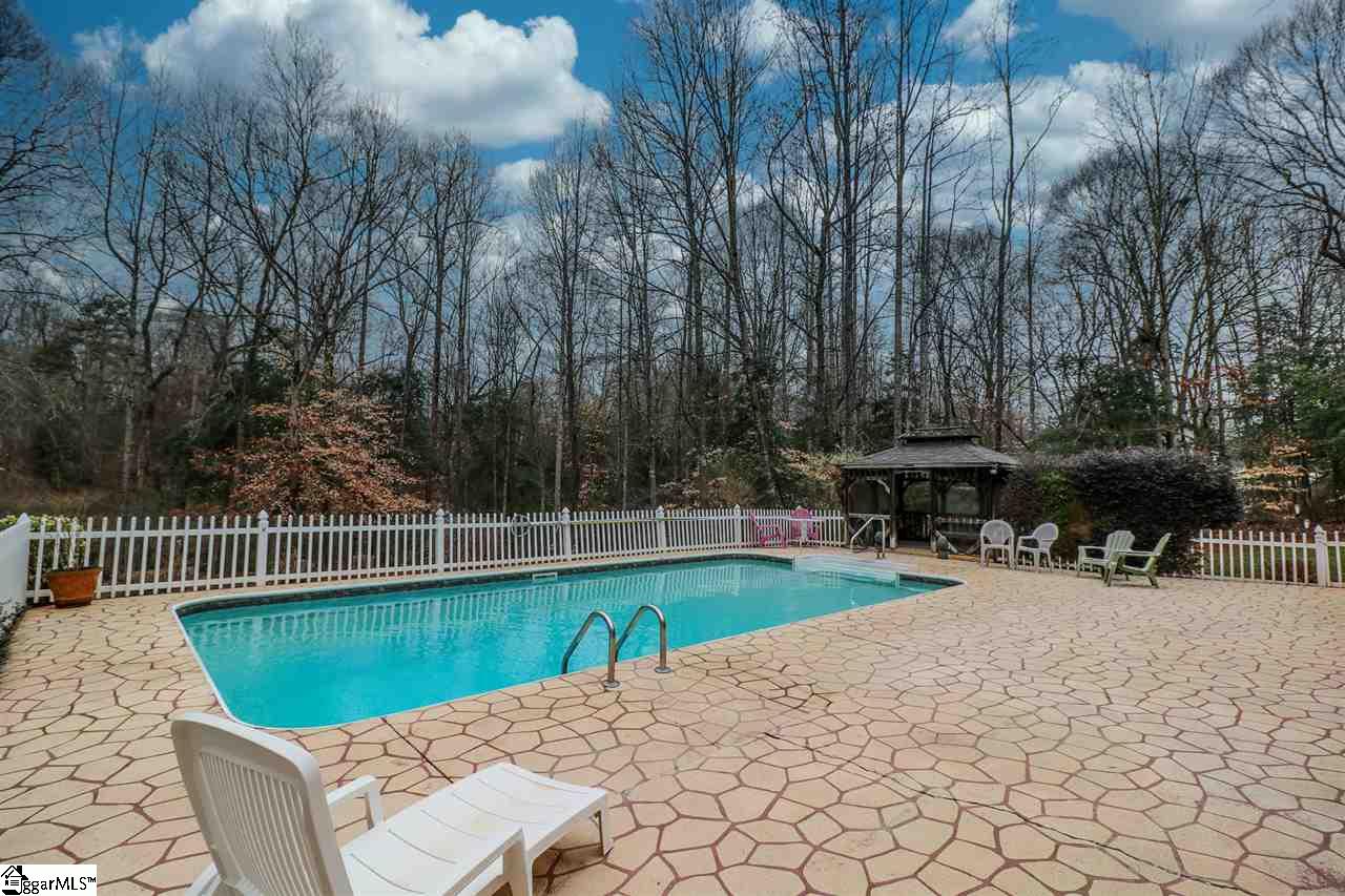 413 North Silver Ridge Drive Greer, SC 29651 - Photo 8 of 36