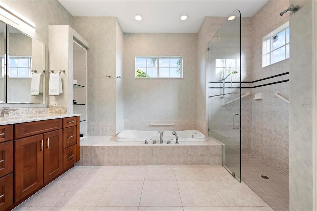 1334 Tuscany Boulevard Venice, FL 34292 - Photo 26 of 70 Gallery Image 26