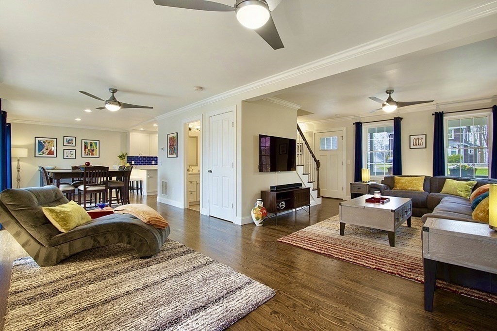 133 Warren Road Framingham, MA 01702 - Photo 4 of 34