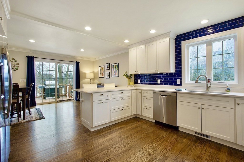 133 Warren Road Framingham, MA 01702 - Photo 10 of 34