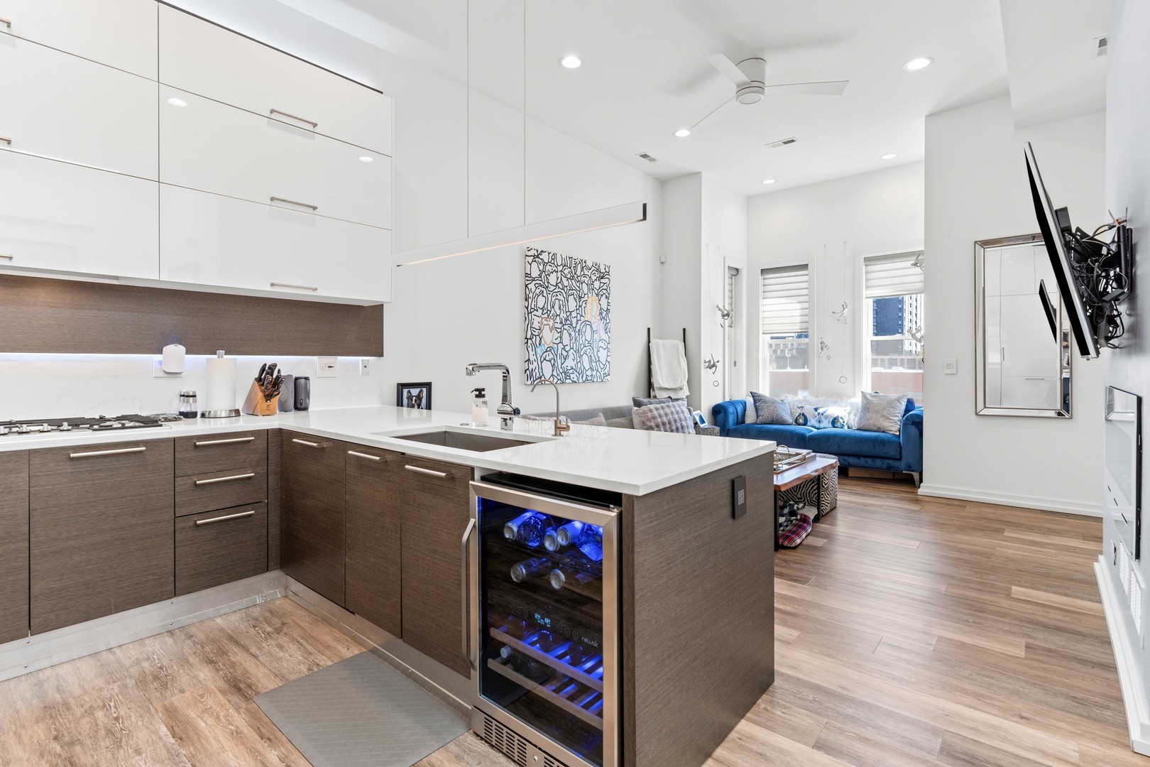1420 West Fulton Street, Unit 1 Chicago, IL 60607 - Photo 4 of 13