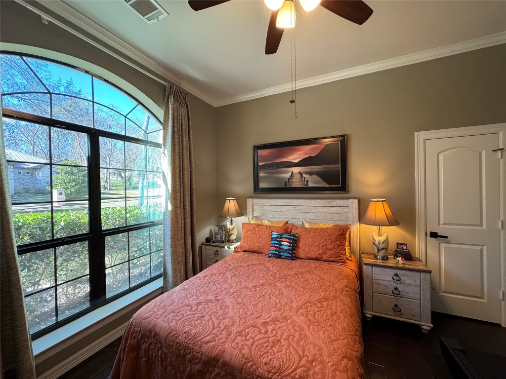 200 Harbor Run Drive Coldspring, TX 77331 - Photo 31 of 50 I shot this one so that you could see the access to the guest bath. It's also worthy to note that this room has TWO closets.