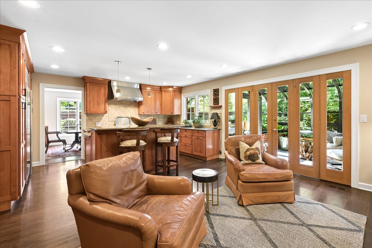 1 Regent Wood Road Northfield, IL 60093 - Photo 15 of 38 Gallery Image 15