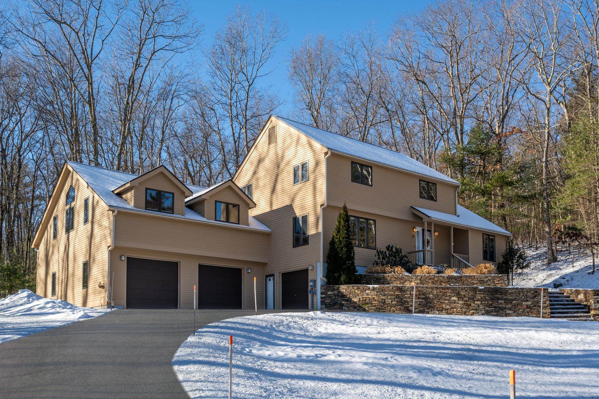 31 Heritage Hill Road Windham, NH 03087 - Photo 1 of 40 Gallery Image 1