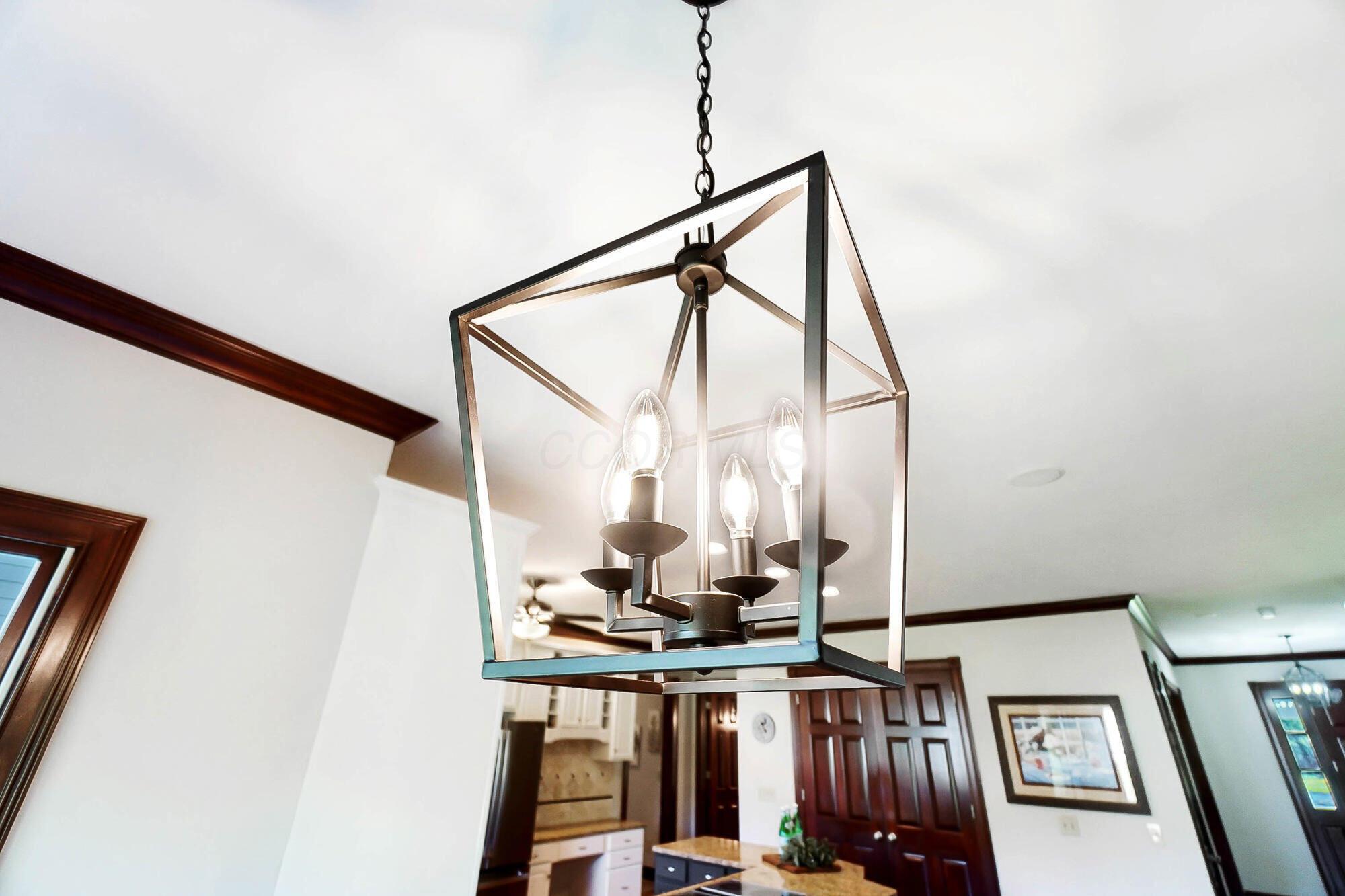 5582 Plantation Road Sunbury, OH 43074 - Photo 35 of 107 Lighting
